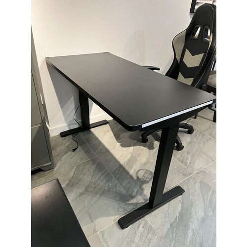 V-LF11 ADJUSTABLE TABLE